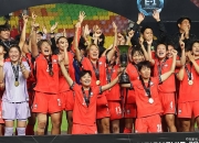 华体会网址-女足备战亚洲杯，教练组布置战术全员备战