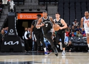 华体会地址-篮网主场不敌马刺，遭遇惨败