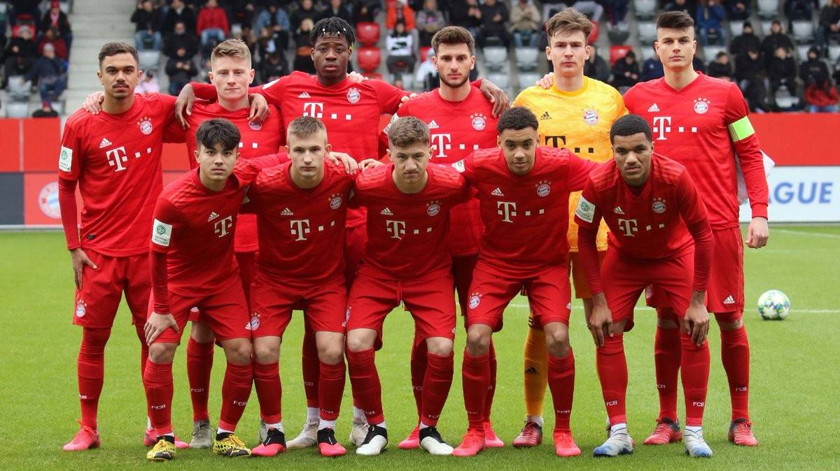 拜仁慕尼黑大胜对手，领先积分榜排名的简单介绍