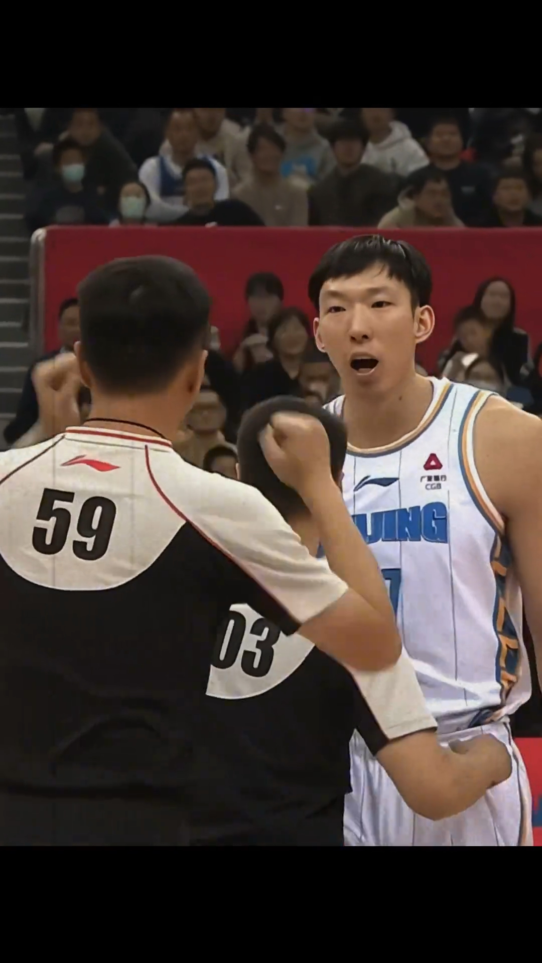 周琦因伤缺席重要比赛,球队遭遇三连败 周琦因伤缺席重要比赛,球队遭遇三连败