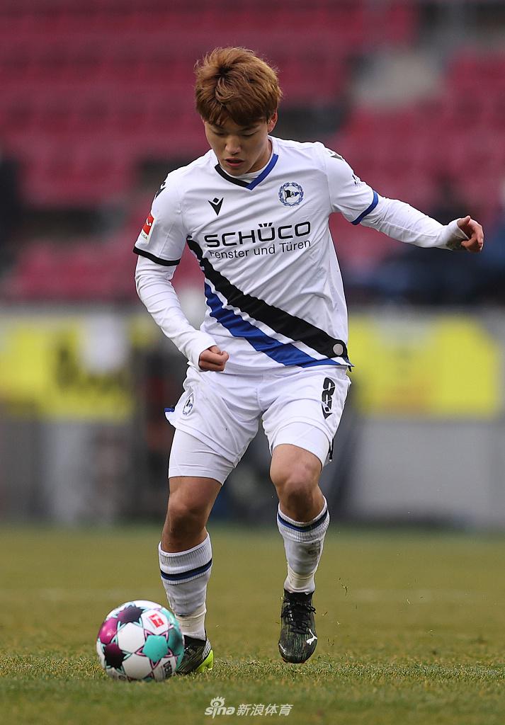 比勒费尔德球员状态神勇，打出精彩表现的简单介绍