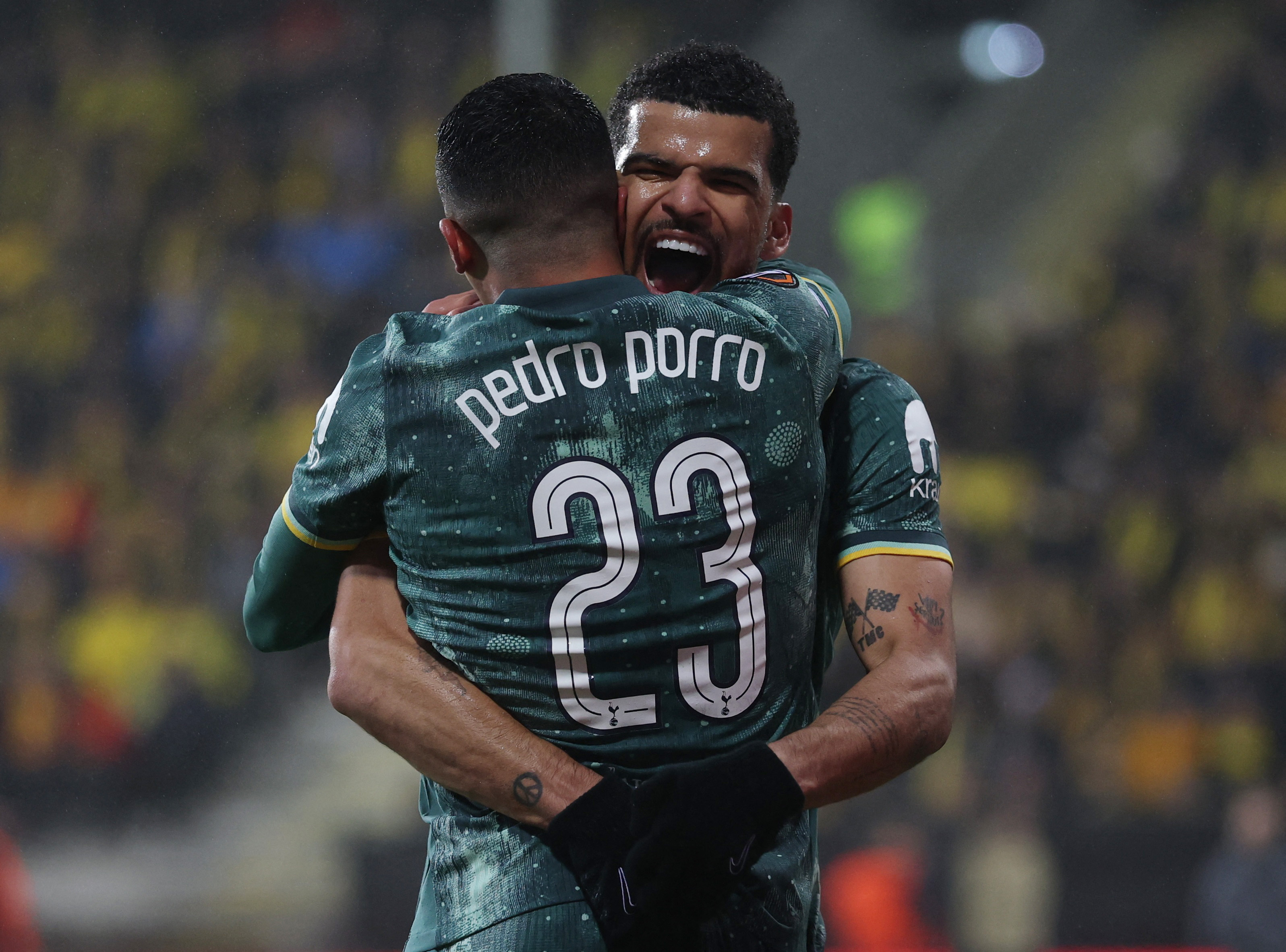 热刺输球,瓦伦西亚掀翻对手 热刺输球,瓦伦西亚掀翻对手