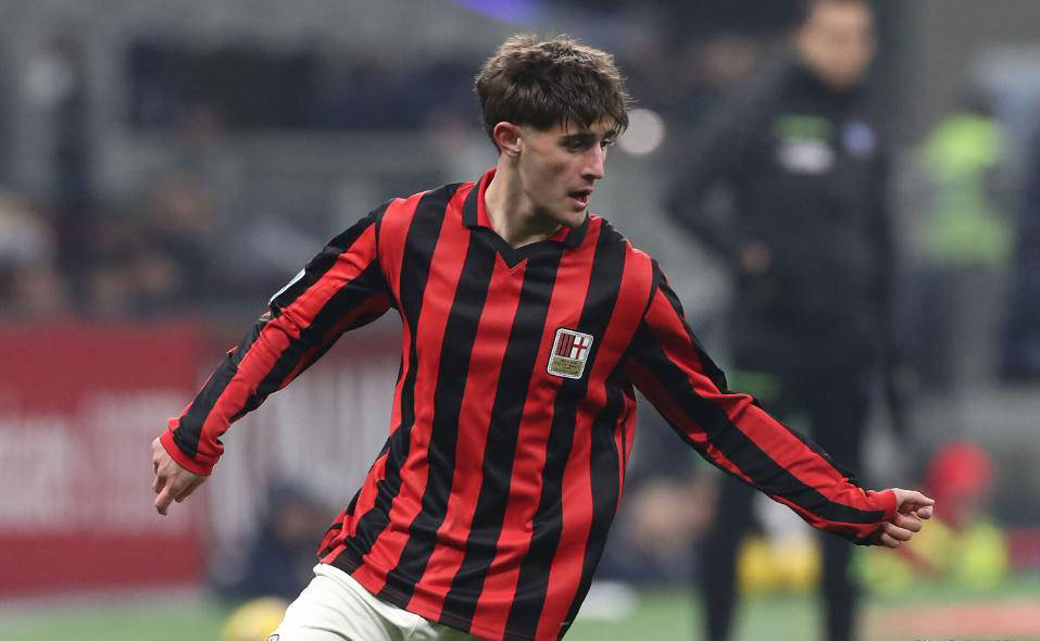 AC米兰主帅透露球队新赛季目标，豪言冲击联赛前四的简单介绍