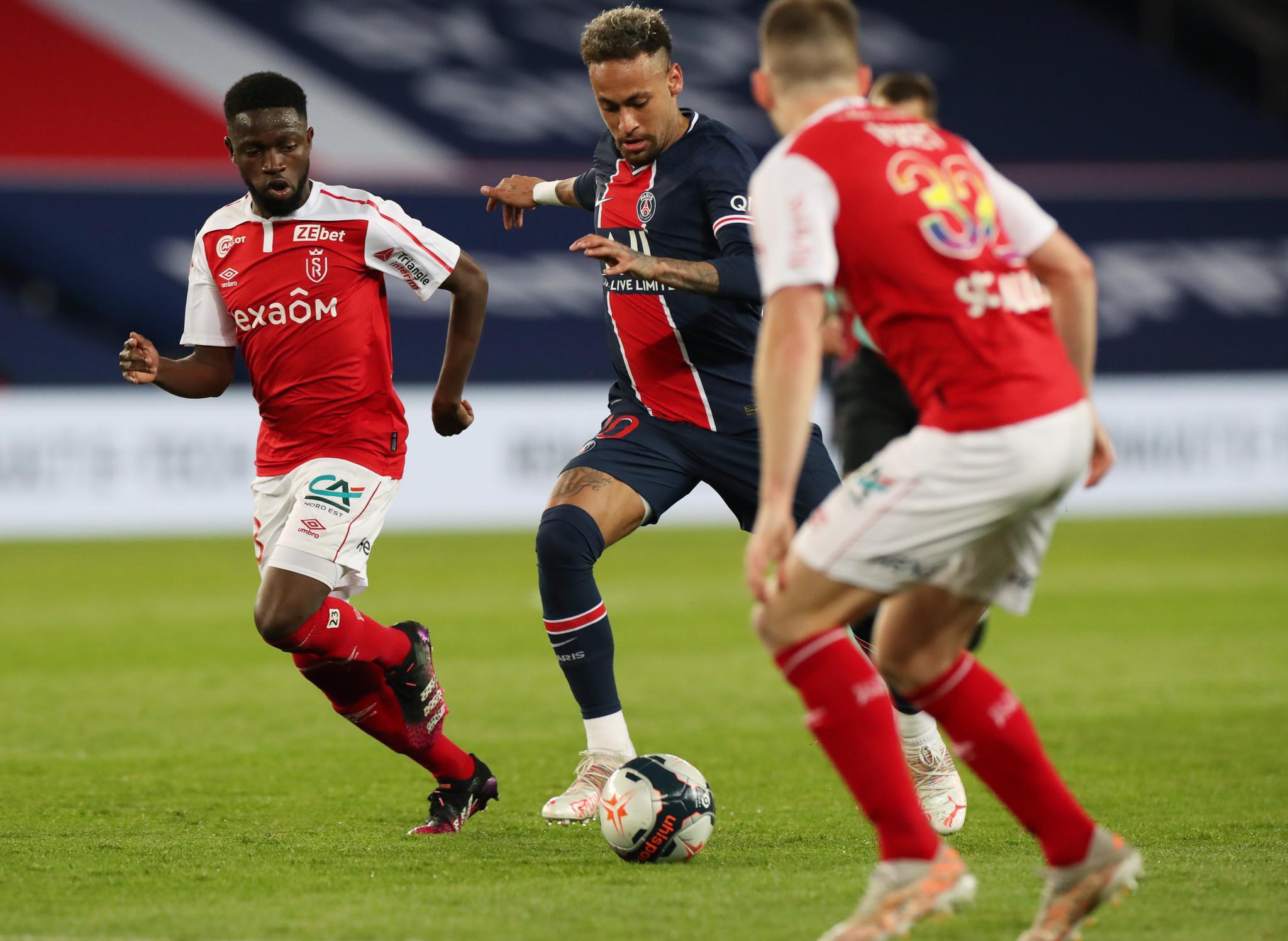 激战！法甲比赛连胜球队被挑战，局面何去何从？