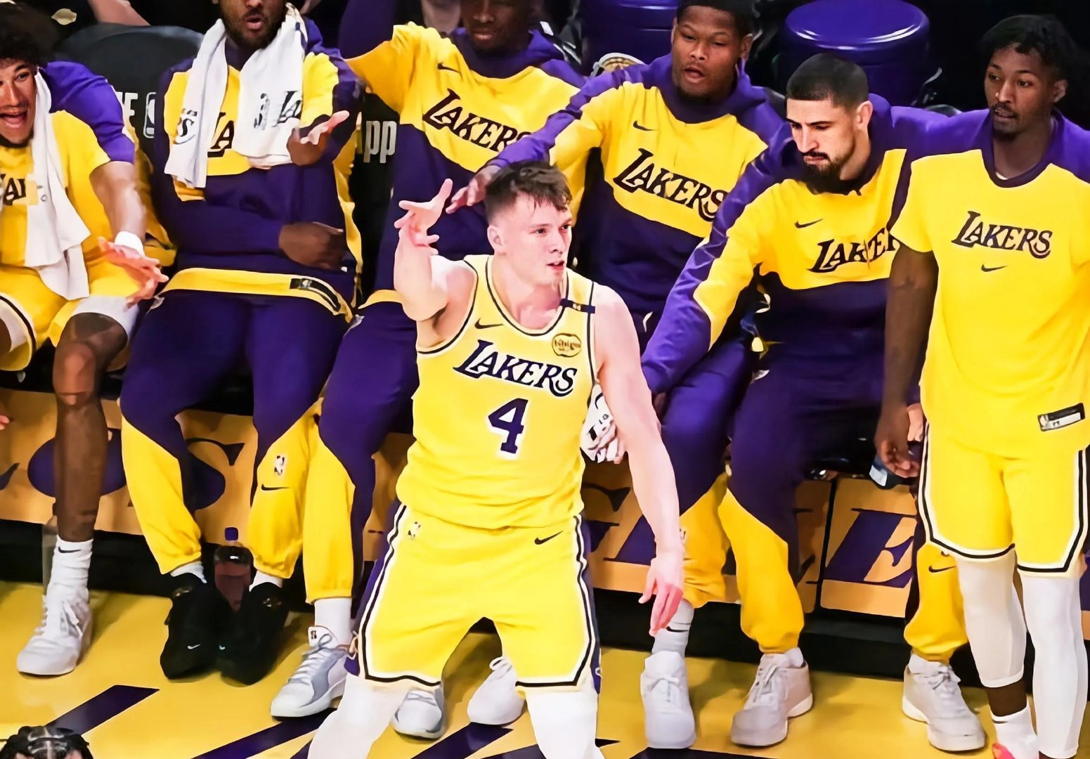 火箭再负湖人,遭遇六连败的简单介绍 火箭再负湖人,遭遇六连败的简单介绍