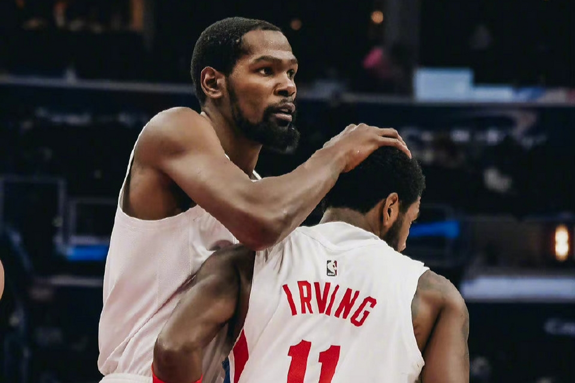 篮网主场不敌马刺，遭遇惨败