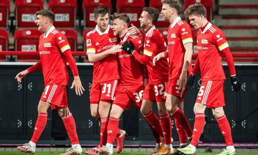 圣保利击败对手，德甲前十位置稳固不变