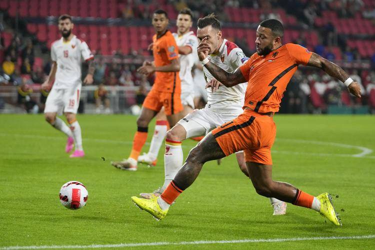 荷兰队表现稳固，赢得了一场紧张刺激的比赛