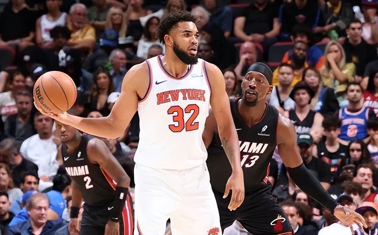 包含爵士主场大胜尼克斯，米切尔为球队贡献全能表现的词条